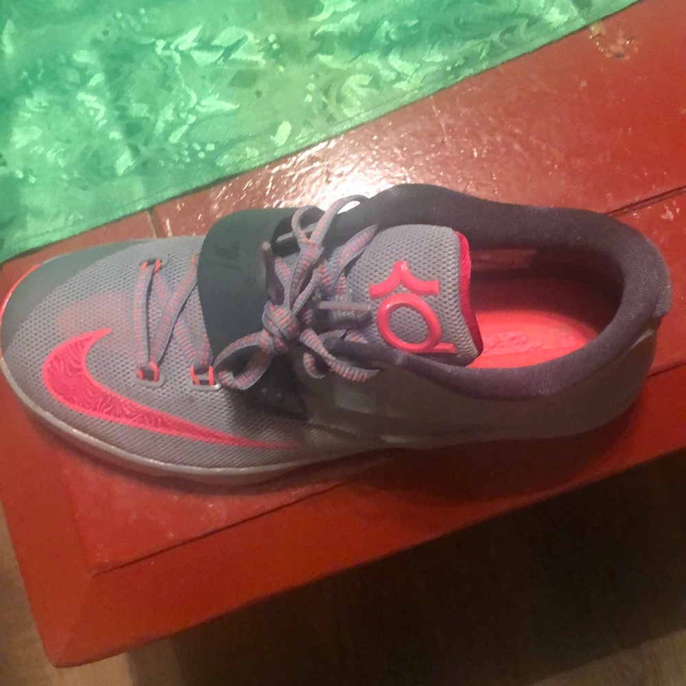 KD’s Nike - Picture 2 of 5